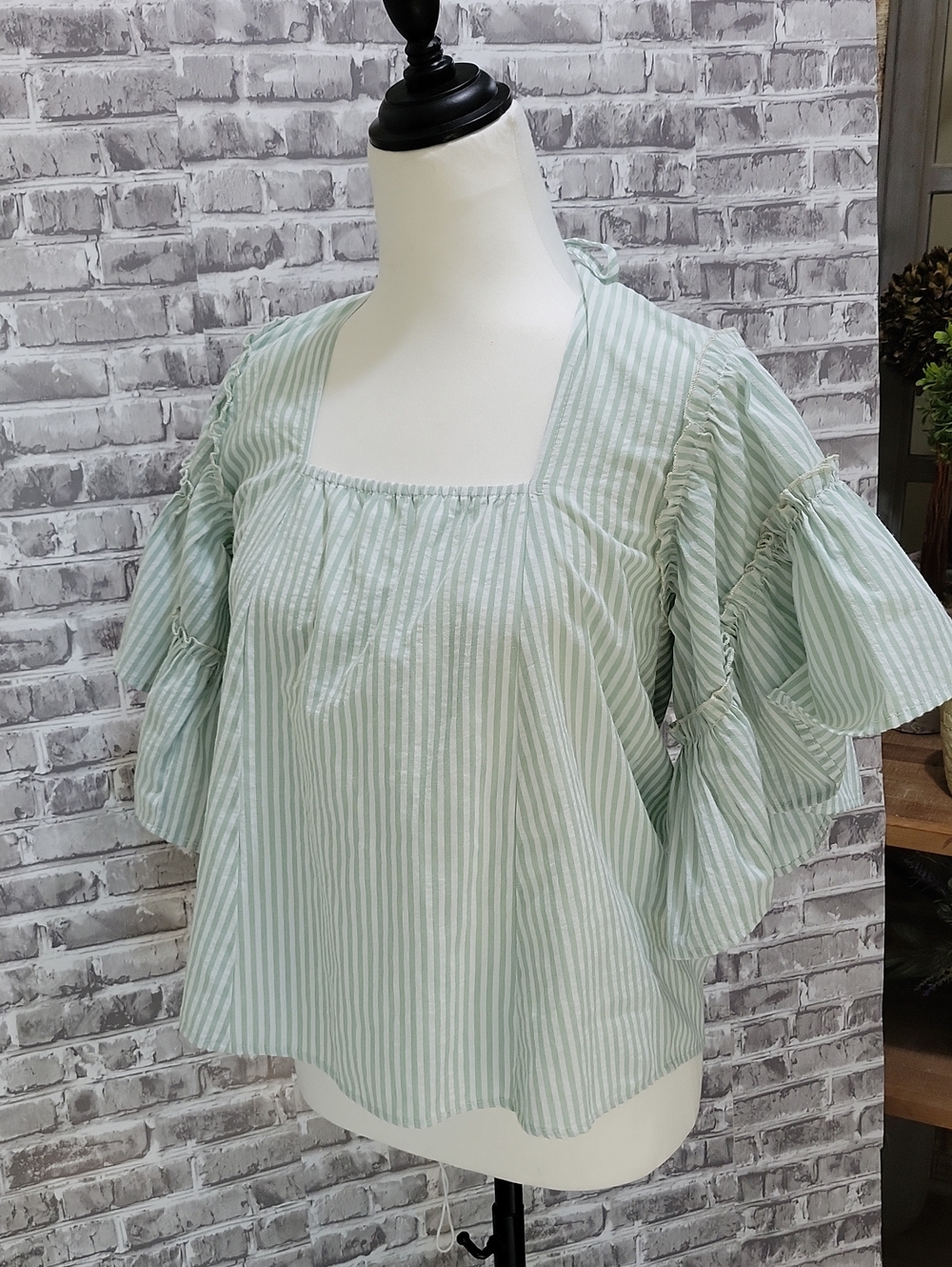 Umgee Mint Stripe Square-Neck Ruffle Sleeve Blouse Open Back With Tie Sz S